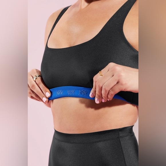 Yitty Headliner Shaping Midi Bralette in Black & Blue, size XL - Picture 1 of 12